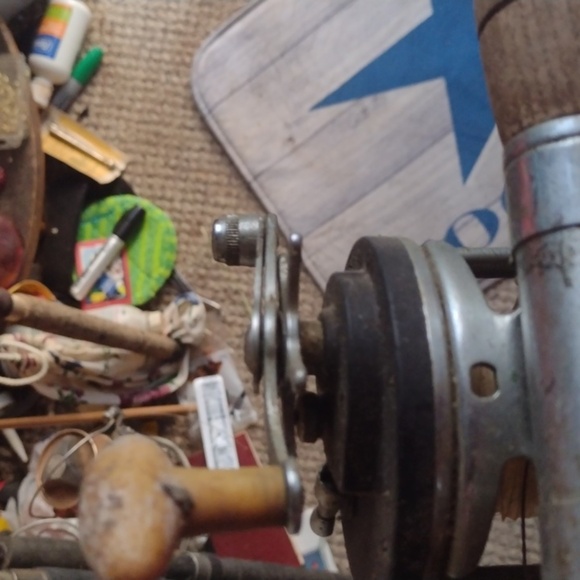 Vintage Fishing Reel To - Picture 3 of 4